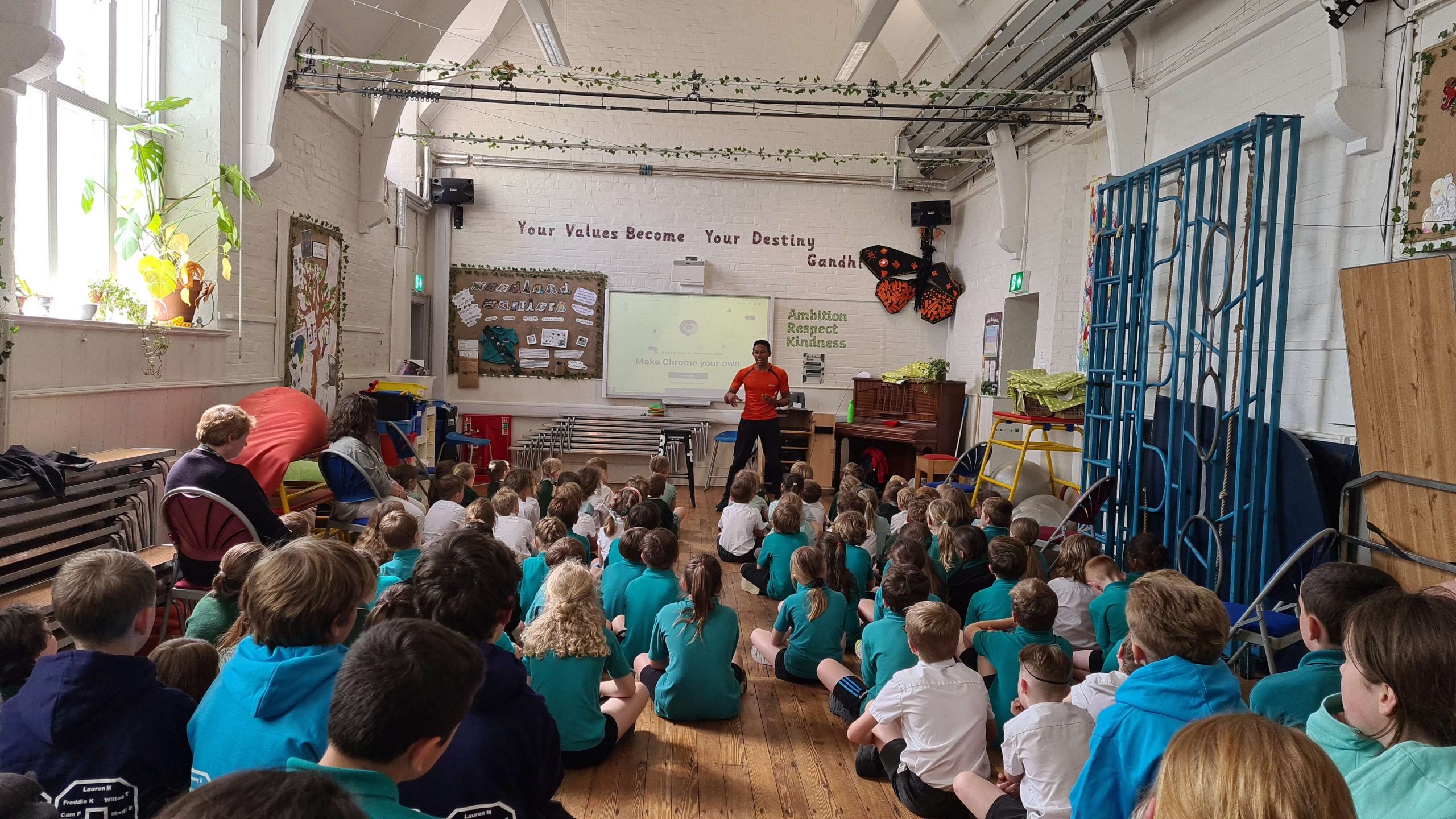 Entertainer school speaker